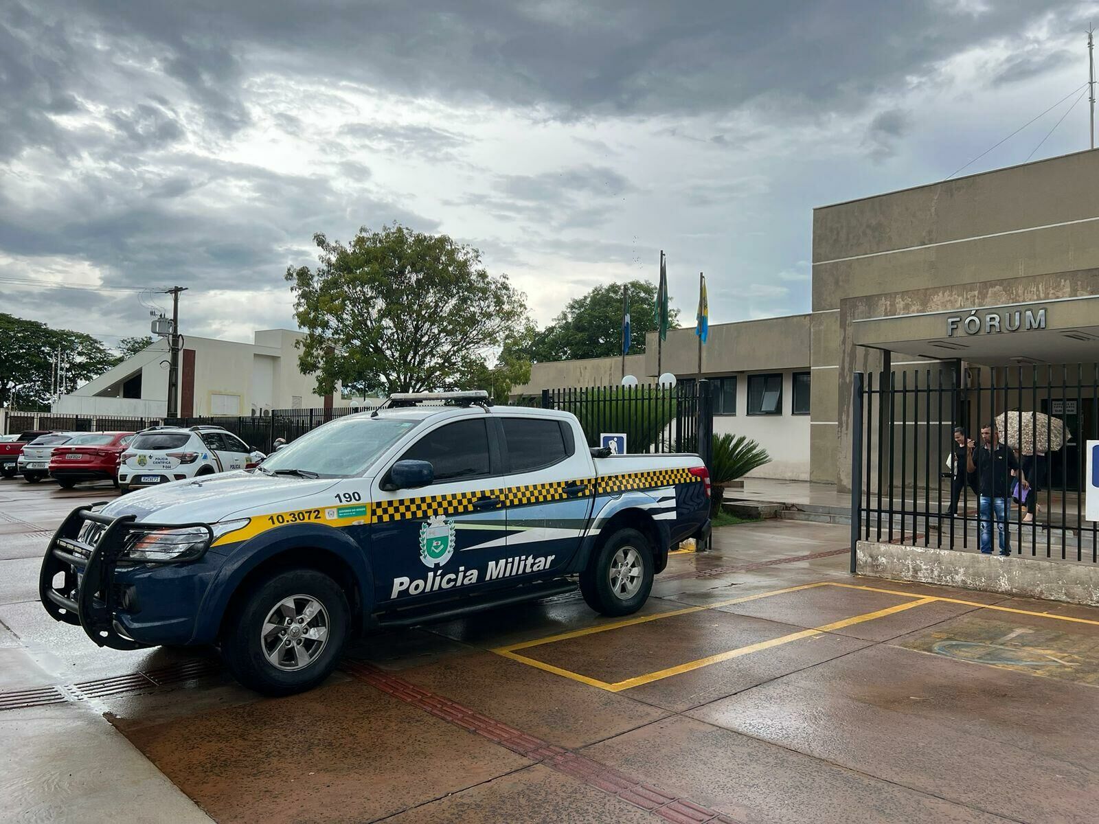 Imagem de compartilhamento para o artigo Mulher é agredida a capacetadas, socos e chutes por companheiro em Chapadão do Sul da MS Todo dia